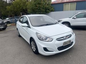 2014 Hyundai Accent Sedan Active RB2